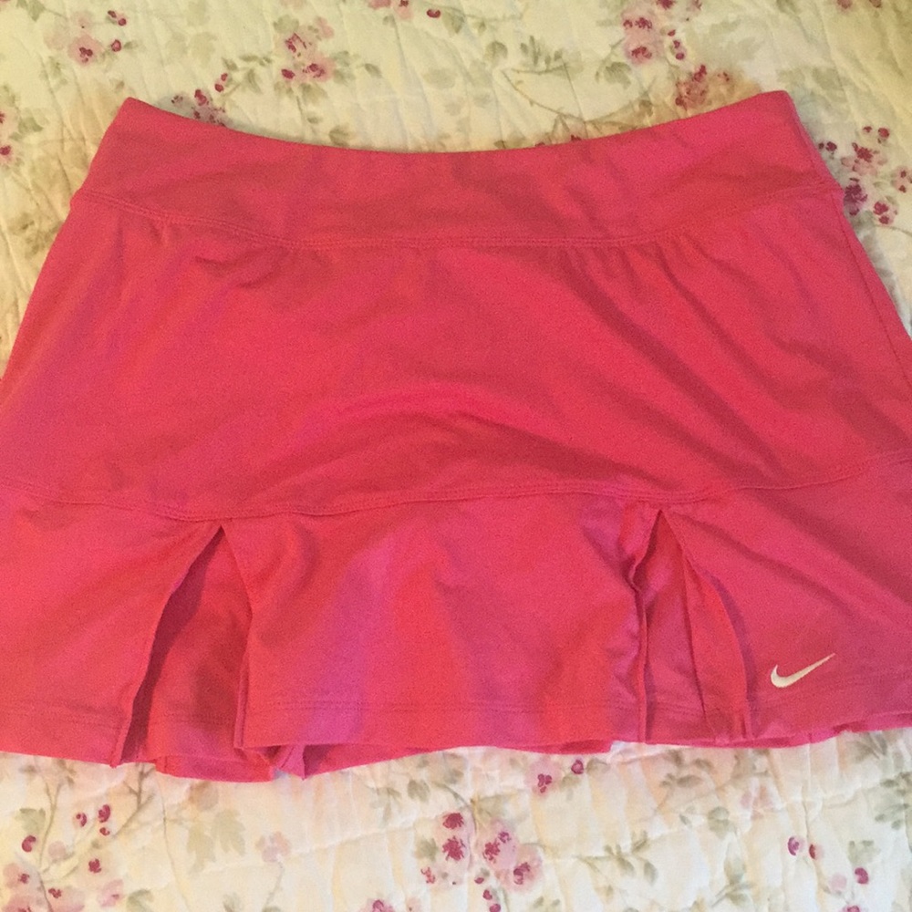 Nike tennis skirt size medium